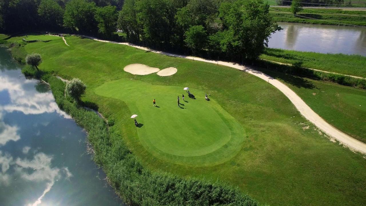 Golf Hôtel Grenoble Charmeil Saint-Quentin-sur-Isère Exterior foto