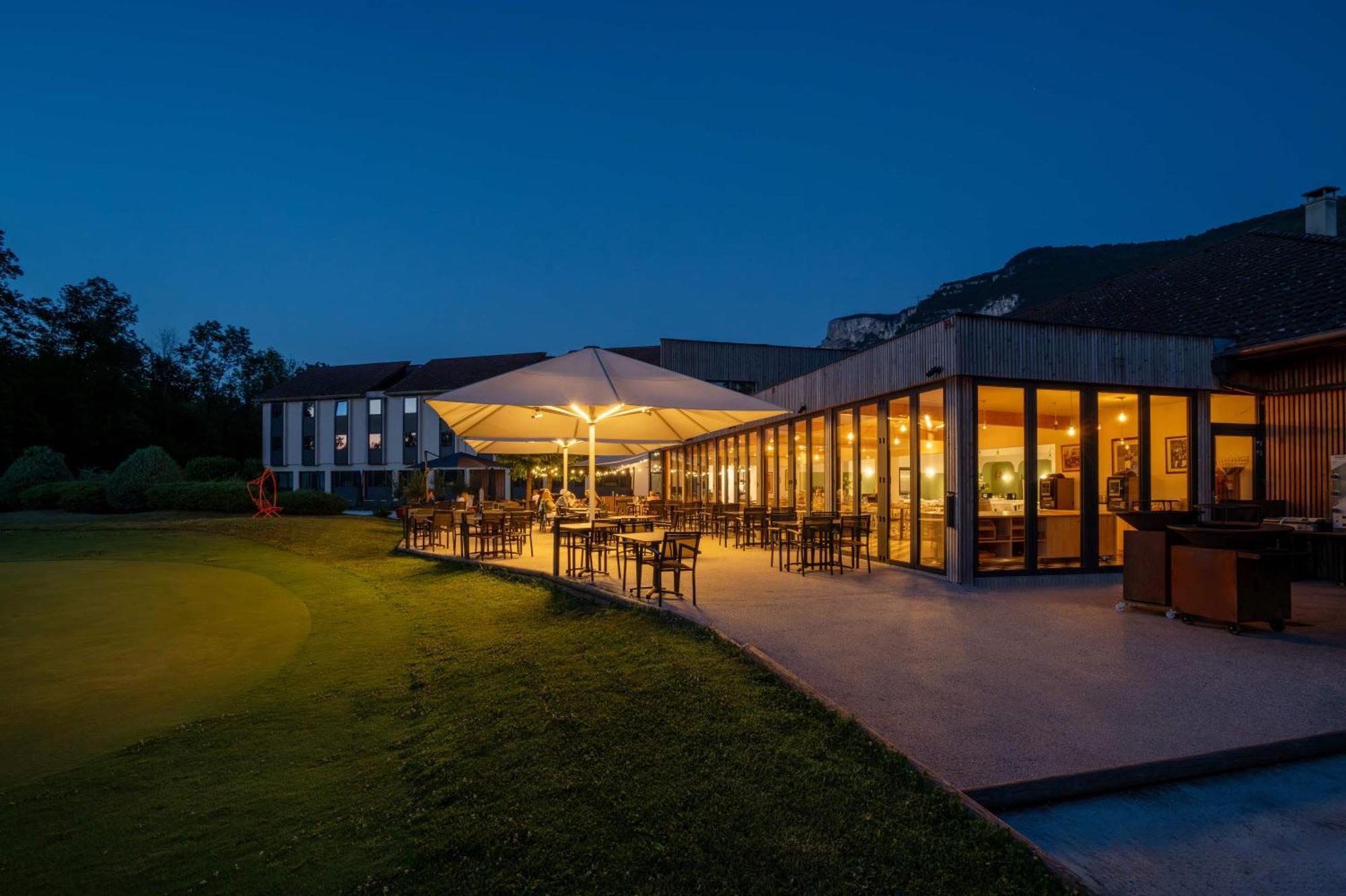 Golf Hôtel Grenoble Charmeil Saint-Quentin-sur-Isère Exterior foto