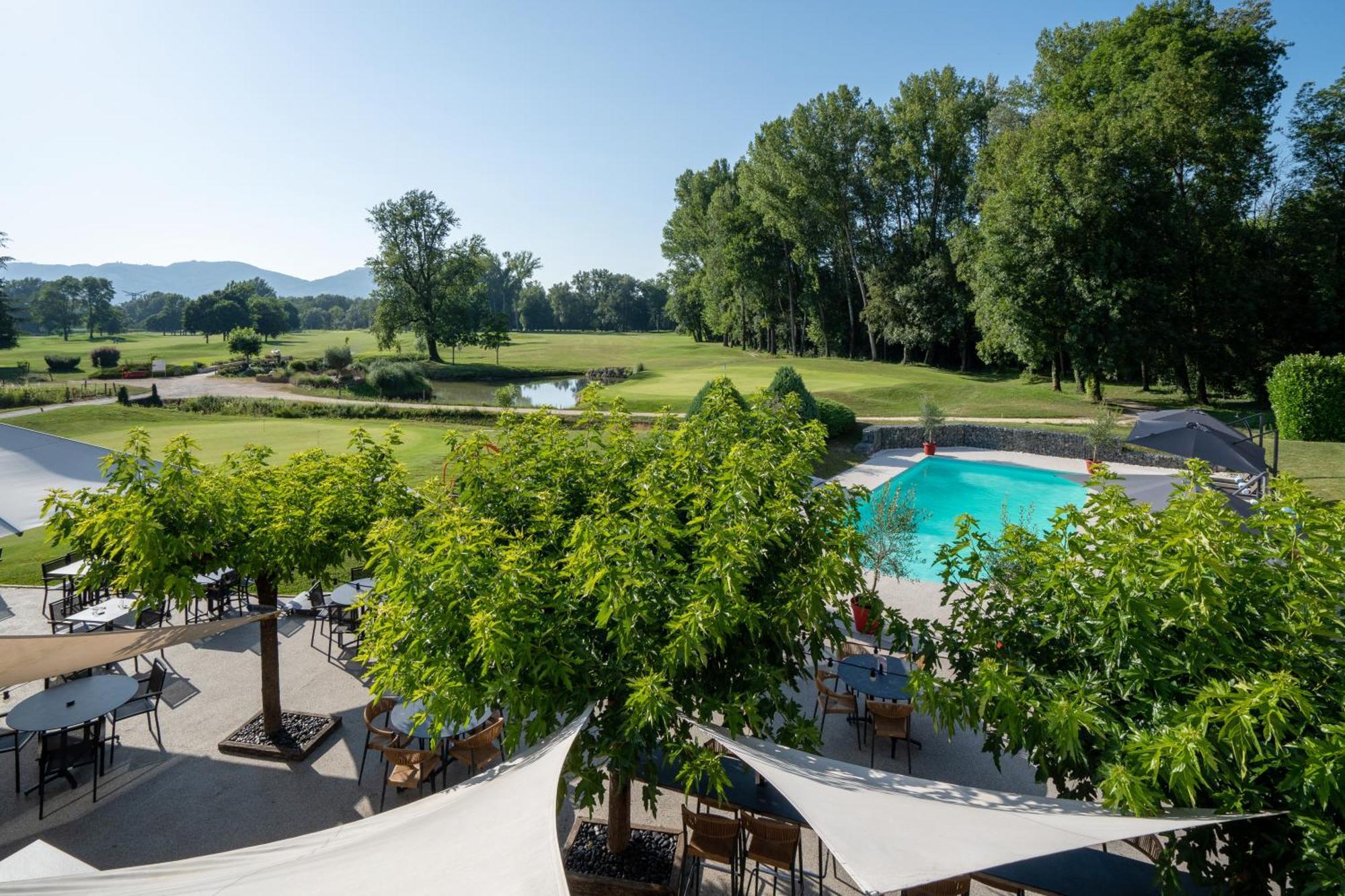 Golf Hôtel Grenoble Charmeil Saint-Quentin-sur-Isère Exterior foto